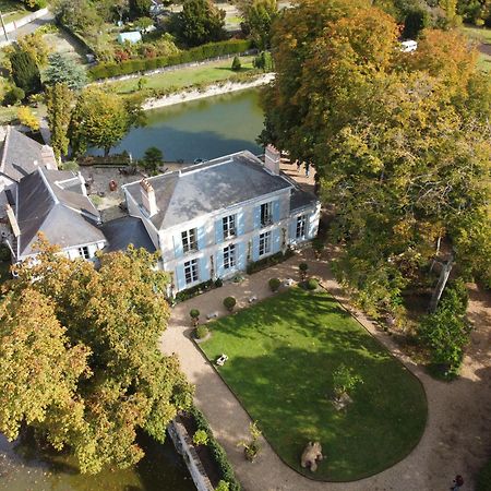Bed and Breakfast Les Douves Onzain Exterior foto