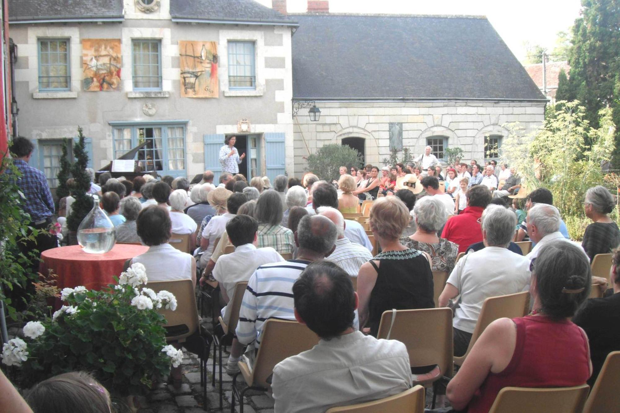 Bed and Breakfast Les Douves Onzain Exterior foto