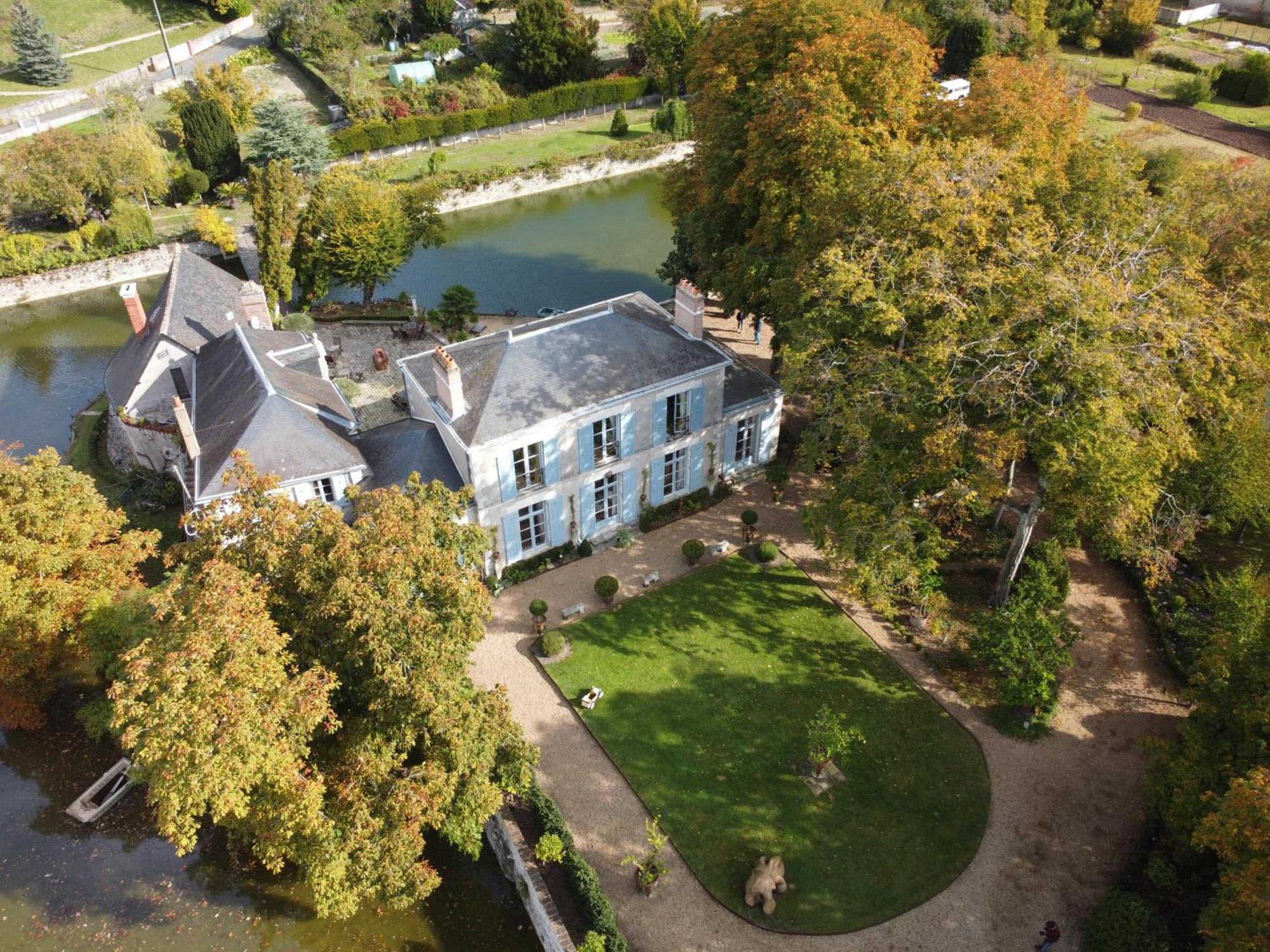Bed and Breakfast Les Douves Onzain Exterior foto